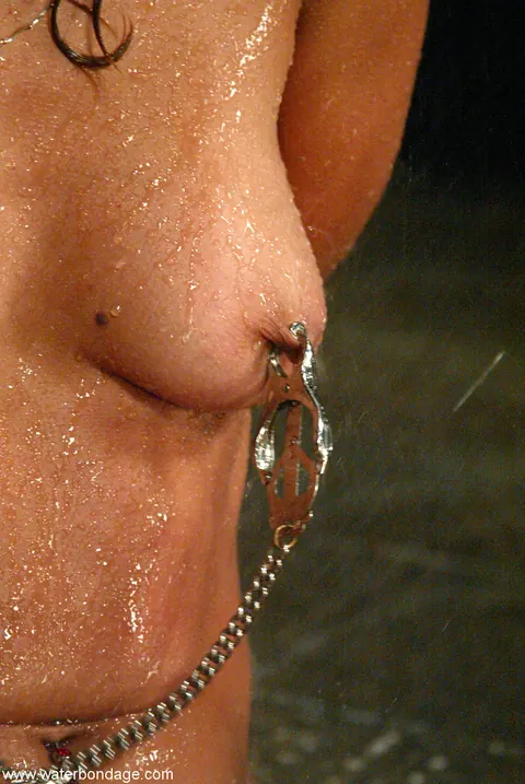 Isis Love: Busty Latina MILF Submits to Water Bondage – photo 4 of 21