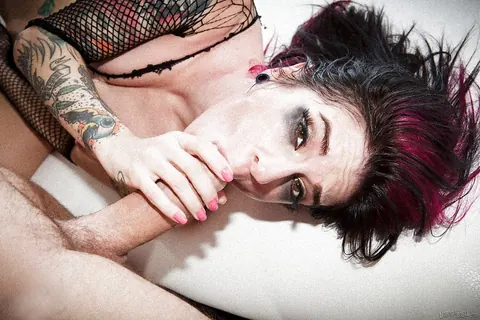 Joanna Angel: Tattooed Brunette MILF Strips, Takes Anal and Gets a Cumshot – photo 5 of 16