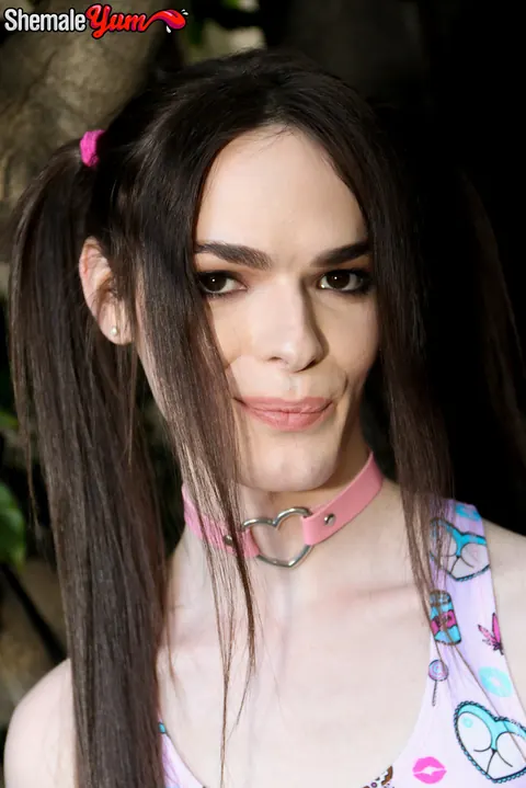 Slim Trans Woman Poses Nude in the Open Air – photo 4 of 16