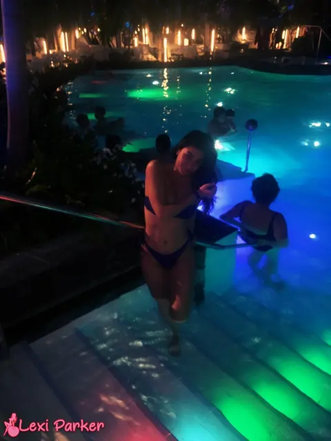 Lexi Parker: Brunette PAWG Flaunts Her Big Ass in a Bikini by the Pool – photo 8 of 13