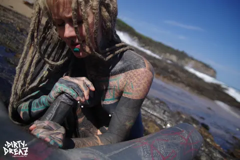 Anuskatzz: Tattooed Brunette Jerks and Sucks Cock in a Bikini on the Beach – photo 14 of 16