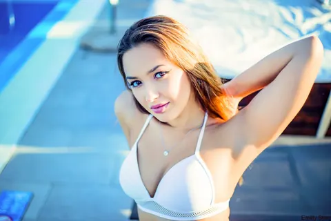 Emilly Starr: Blonde PAWG Poses in Lingerie and Bikini by the Pool – photo 8 of 15