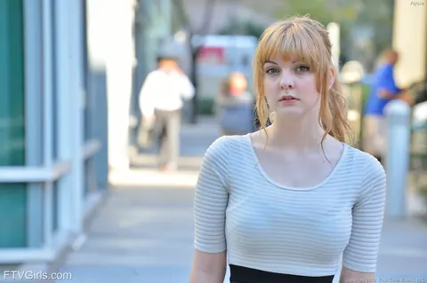 Alyssa Weiber: Blonde with Big Natural Tits Walks Naked Down the Street – photo 5 of 16