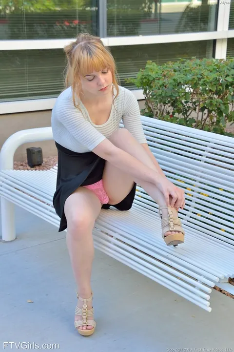 Alyssa Weiber: Blonde with Big Natural Tits Walks Naked Down the Street – photo 4 of 16