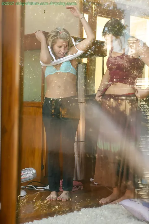 Thick Women Kiss in Lingerie and Jeans by the Window – photo 15 of 16