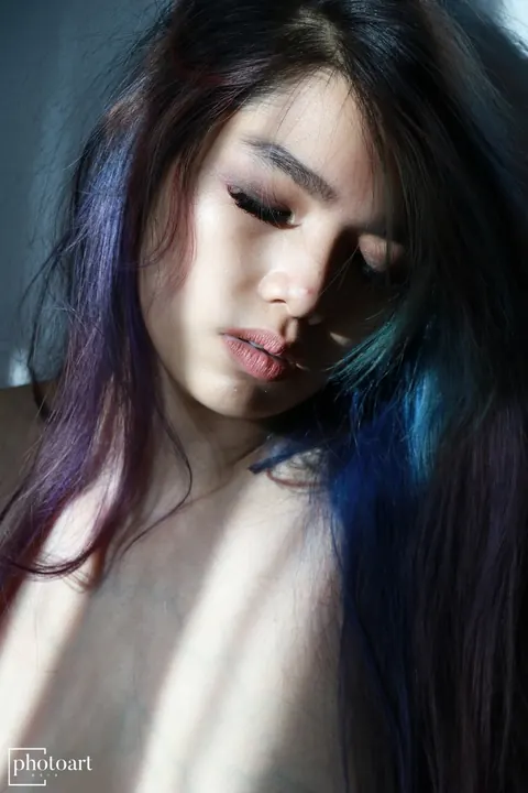 Slim Asian Woman Poses and Flashes Her Tits – photo 6 of 14
