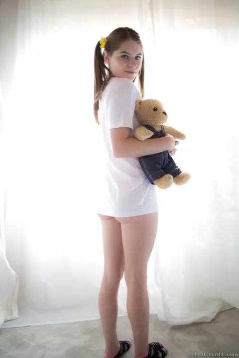 Alice March: Brunette in Pigtails Pulls Her Panties Aside and Spreads – photo 7 of 20