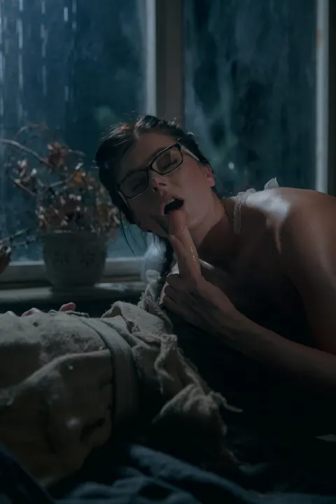 Short-Haired Brunettes Kiss While One Wears Glasses – photo 12 of 21