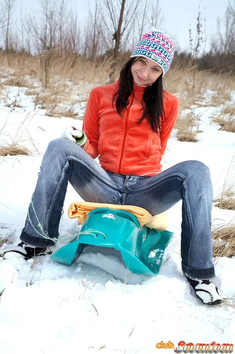 Sandy Joy: Czech Brunette Reveals Her Tits and Ass in a Winter Forest – photo 1 of 15