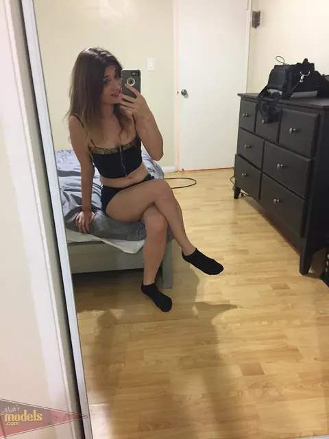 Brunette in Lingerie and Socks Takes Nude Mirror Selfies – photo 5 of 16