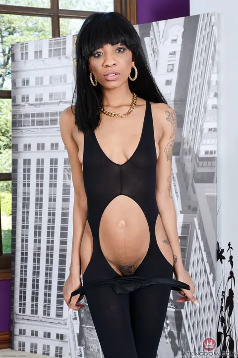 September Reign: Slim Ebony Brunette Peels Off Her Pantyhose and Spreads Her Legs – photo 2 of 21