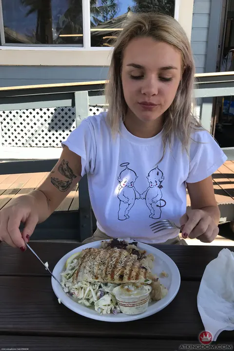 Gabbie Carter: Blonde in a Bikini Shows Her Big Tits and Tattoo on the Beach – photo 13 of 20