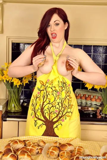 BBW Redhead in Black Stockings Coats Her Shaved Pussy with Food
