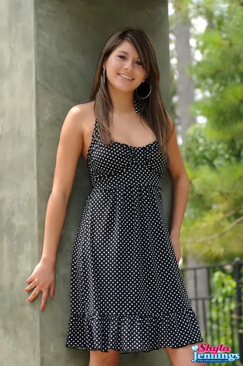 Shyla Jennings: Slim Brunette Flashes Her Big Natural Tits and Bares Her Ass Outdoors – photo 1 of 12