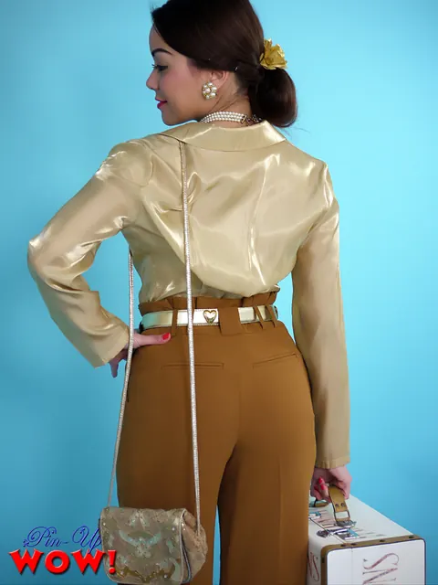 Petra So: Slim Asian MILF Sheds Her Silk Blouse to Reveal Lingerie – photo 3 of 17