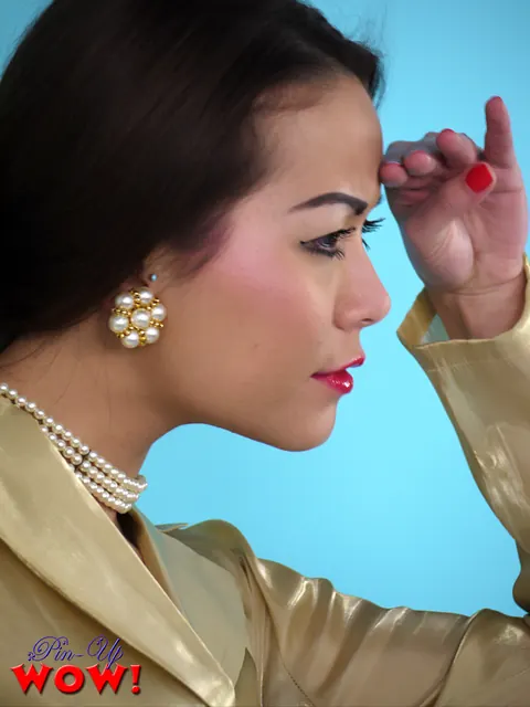 Petra So: Slim Asian MILF Sheds Her Silk Blouse to Reveal Lingerie – photo 4 of 17
