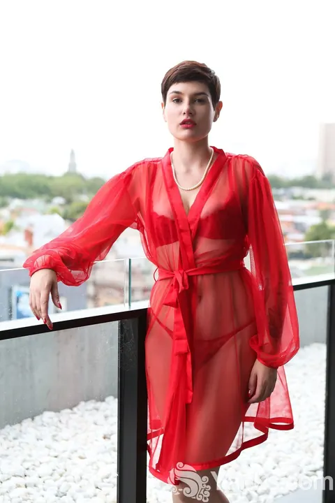 Short-Haired Brunette Reveals Her Trimmed Pussy Outdoors in Lingerie – photo 1 of 17