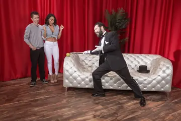 Luna Star – Curvy Latina MILF Gives a Blowjob Before Anal on the Sofa