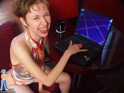 Skinny Short-Haired Brunette Flaunts Her Nude Body – photo 2 of 15