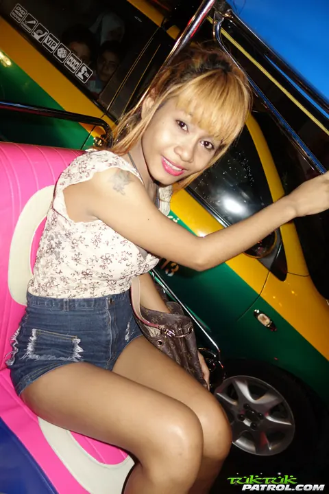 Thai Amateur Strips Off Her Panties and Spreads Open – photo 2 of 18