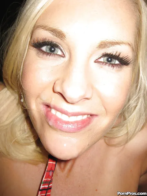 Brandi Edwards: Busty Tattooed MILF Gives a Footjob Before Facial – photo 16 of 16
