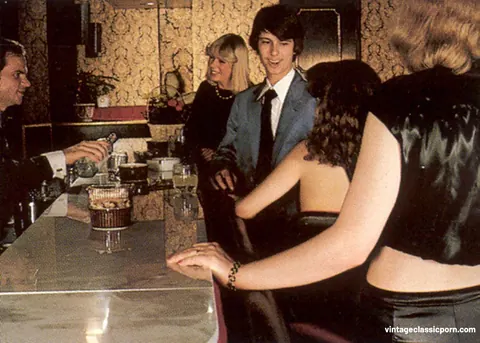 Hairy Women Suck Cocks and Take Facials in Vintage Orgy – photo 2 of 20
