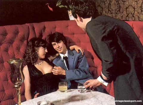 Hairy Women Suck Cocks and Take Facials in Vintage Orgy – photo 3 of 20