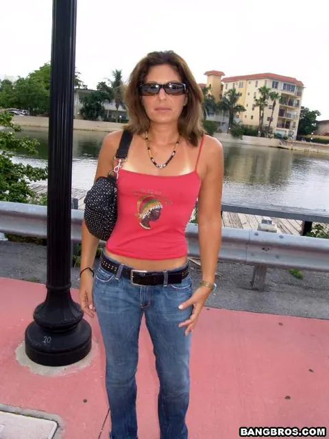 Busty MILF in Glasses Sucks and Fucks Outdoors – photo 5 of 20