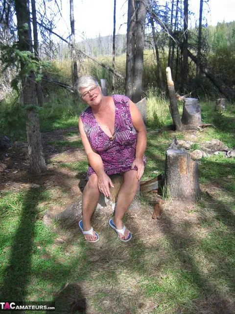 BBW in Glasses Strips Nude in the Forest – photo 1 of 20