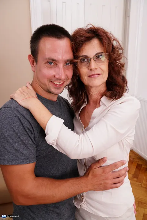 Mayna May: Redhead MILF in Glasses Takes Anal Doggy Style – photo 3 of 16
