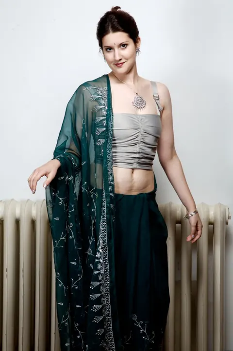 Indian Brunette Reveals Her Tits While Undressing from a Skirt – photo 3 of 15