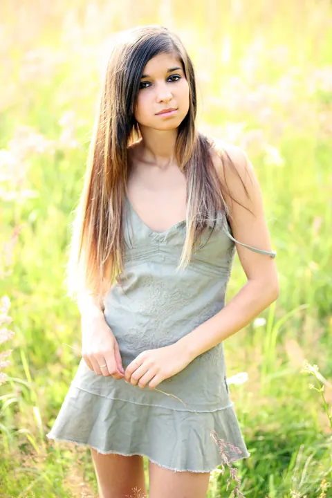 Nika Nikola: Petite Brunette Undresses and Spreads Outdoors – photo 2 of 21