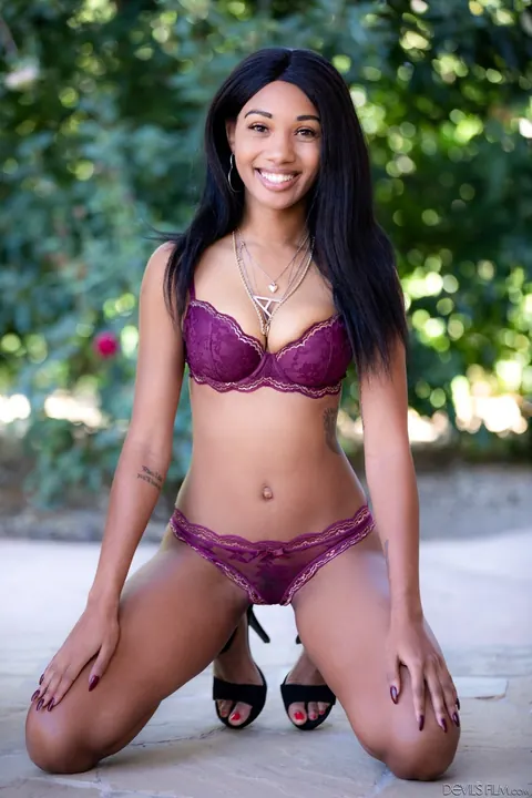 Alexis Avery: Ebony Brunette with Big Natural Tits Strips Nude on a Patio – photo 7 of 15