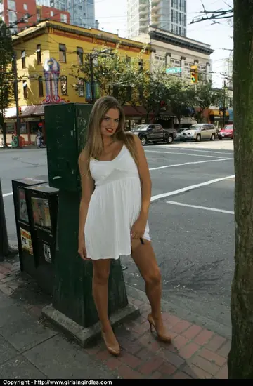 Tall Thick Brunette Strips Out of Her Skirt and Lingerie in Heels Outdoors