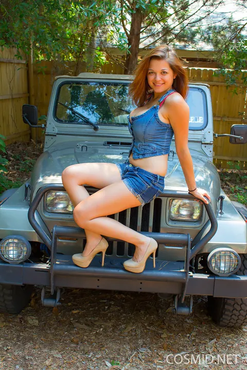 Tessa Fowler: Redhead in Shorts Poses Outdoors and Flashes Her Big Tits – photo 4 of 16