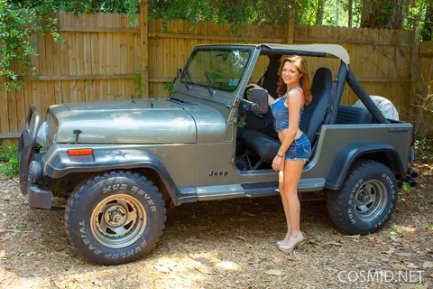 Tessa Fowler: Redhead in Shorts Poses Outdoors and Flashes Her Big Tits – photo 2 of 16