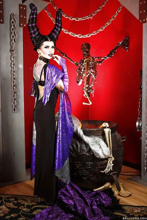 Romi Rain: Thick Brunette MILF in Halloween Costume Spreads Her Pussy – photo 9 of 16