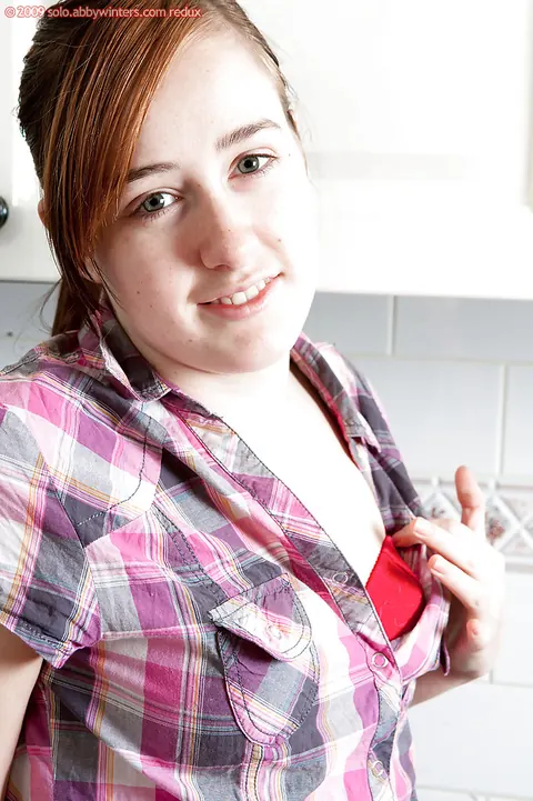 Hairy Amateur Pulls Down Her Shorts and Spreads Her Pussy – photo 2 of 16