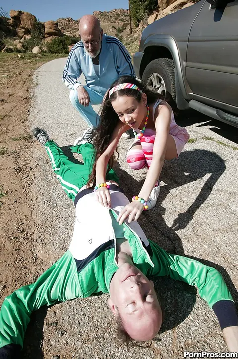 Amai Liu: Asian Babe Gets Fucked Outdoors and Takes a Facial – photo 2 of 16