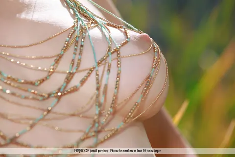 Genevieve Gandi: Tall European Blonde Shows Her Big Natural Tits in Wild Grass – photo 7 of 16