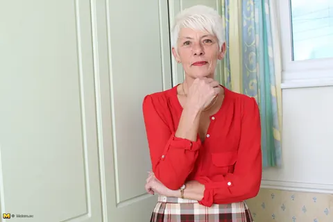 British Granny Strips Out of Her Lingerie and Stockings – photo 2 of 16