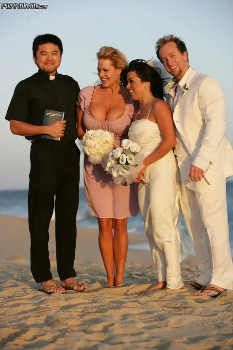 Kelly Madison: Blonde Latina MILF Bride Undresses for Outdoor Threesome – photo 1 of 21