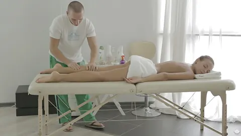 Woman Gets Oiled Up for Hardcore Anal Sex – photo 2 of 16