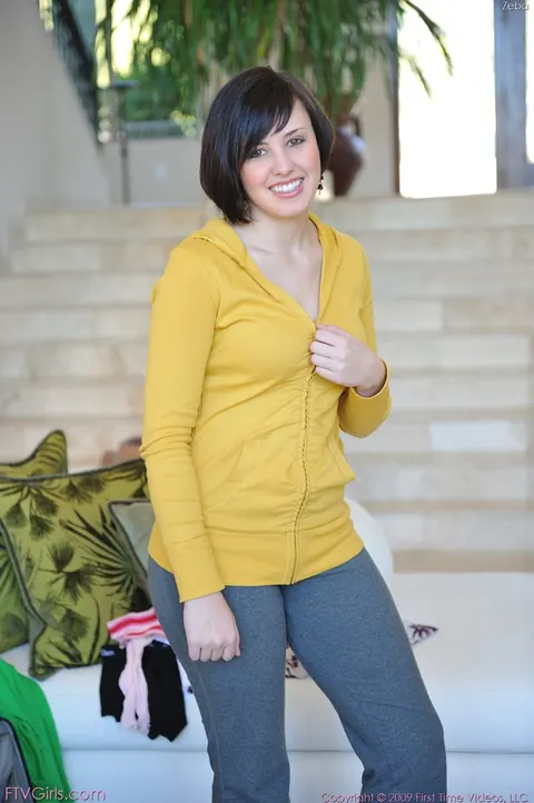 Brooke Lee Adams: Short-Haired Brunette Flaunts Her Big Tits on the Stairs – photo 1 of 20