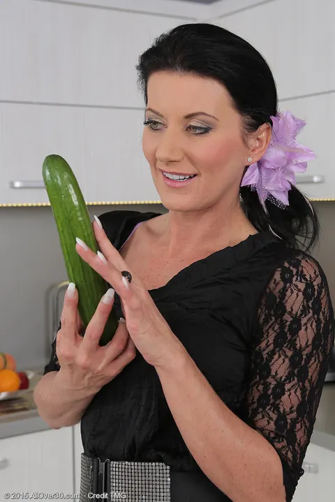 Celine Noiret: Tall Czech MILF Toys Her Pussy with a Cucumber in the Kitchen – photo 2 of 15