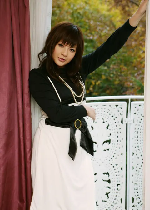 Kurara: Japanese Brunette Models Lingerie and Pantyhose Outdoors – photo 6 of 16