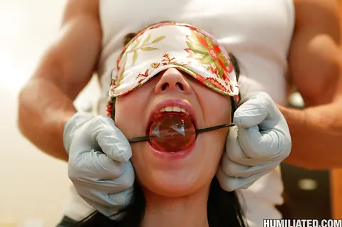 joana black: Brunette PAWG Bound and Blindfolded Takes a Facial – photo 2 of 16