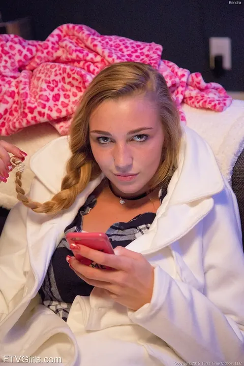 Kendra Sunderland: Tall Blonde with Big Natural Tits Pulls Aside Her Panties and Spreads – photo 1 of 15