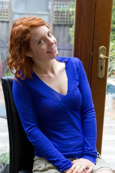Kara Dashka: Redhead Spreads and Uses a Dildo at the Window – photo 1 of 17