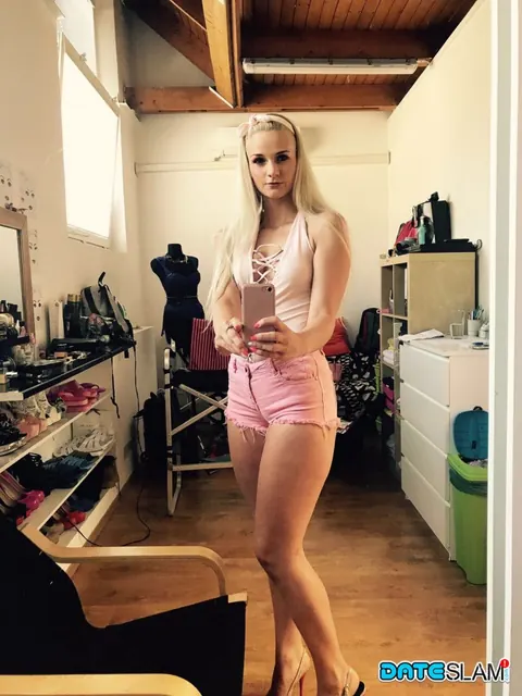 Katy Sky: Tall Blonde Takes Selfies in a Bikini and Shorts Outdoors – photo 11 of 12